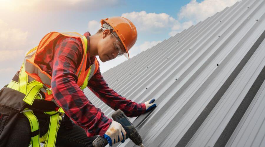 Professional Flat Roofing Installation in Pekin, IN